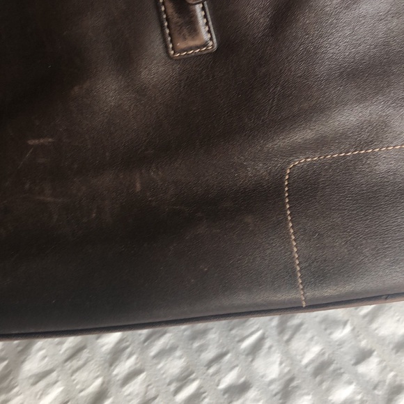 Authentic Coach handbag. - Picture 7 of 9